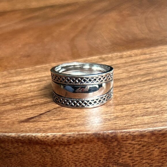 STERLING SILVER 925 Bali Design Ring Size 8 - Picture 1 of 7